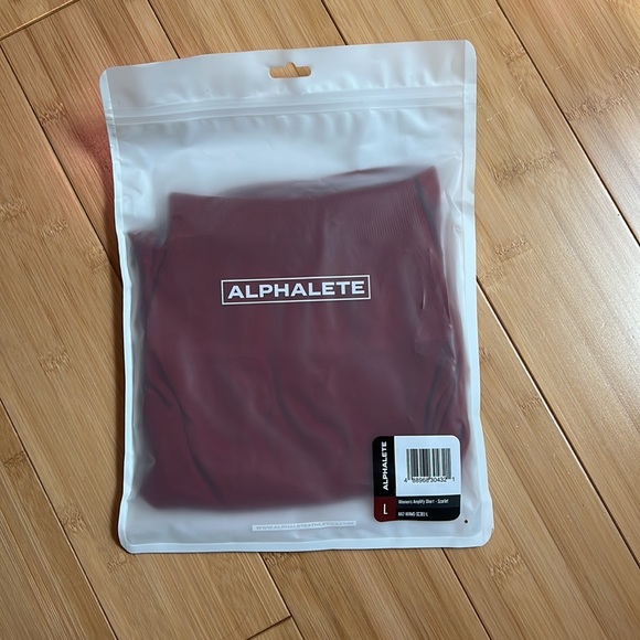 Amplify Short 4.5” - Picture 3 of 4